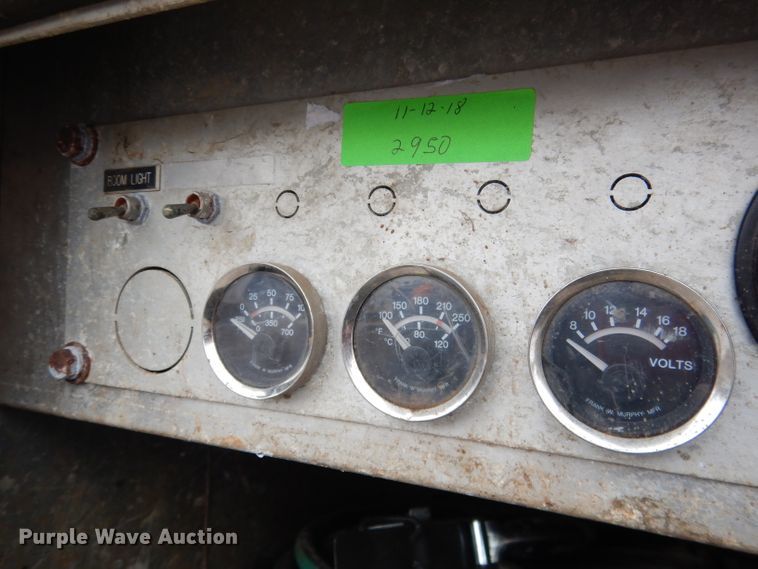 image for item DG5895 1999 Sterling LT7501 hydrovac truck