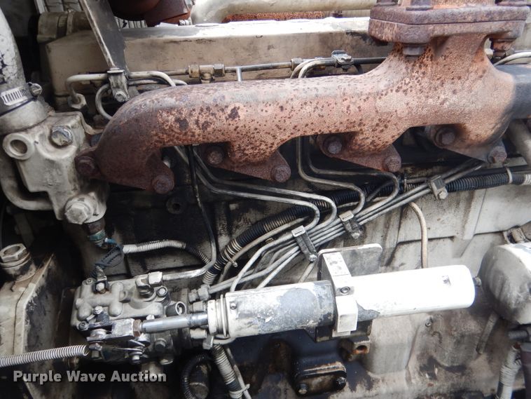 image for item DG5895 1999 Sterling LT7501 hydrovac truck