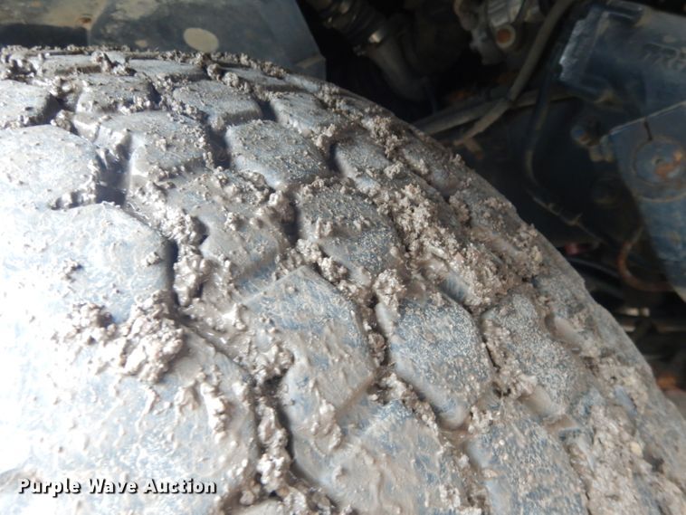 image for item DG5895 1999 Sterling LT7501 hydrovac truck