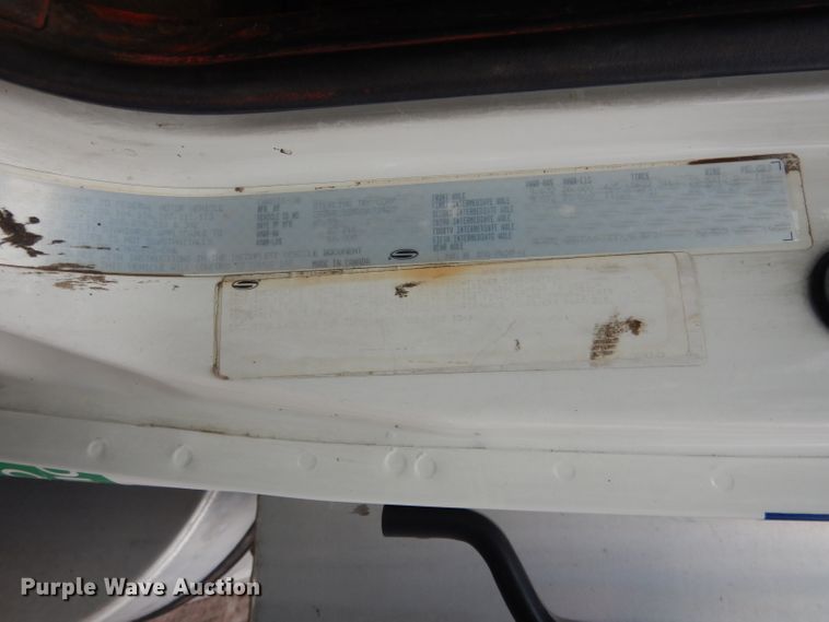 image for item DG5895 1999 Sterling LT7501 hydrovac truck