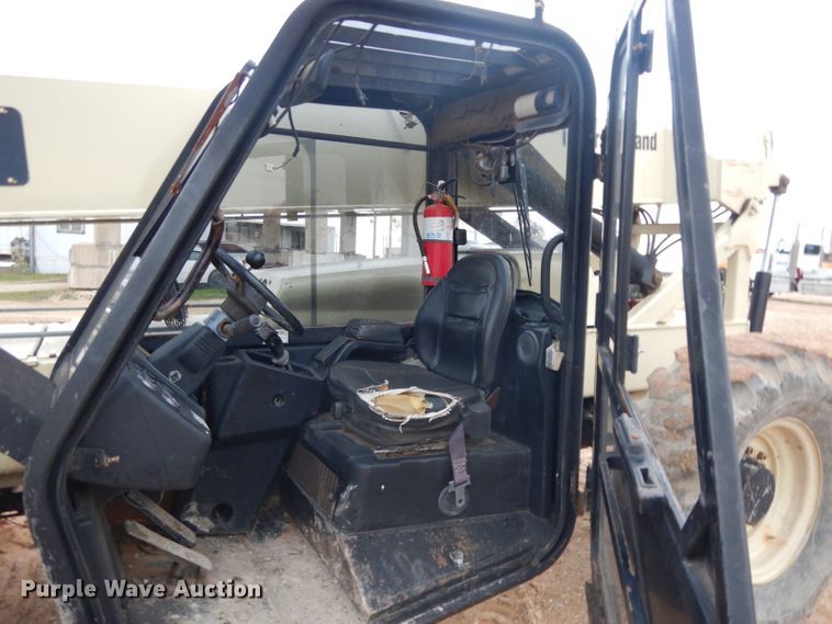 image for item DH2273 Ingersoll Rand VR843C telehandler
