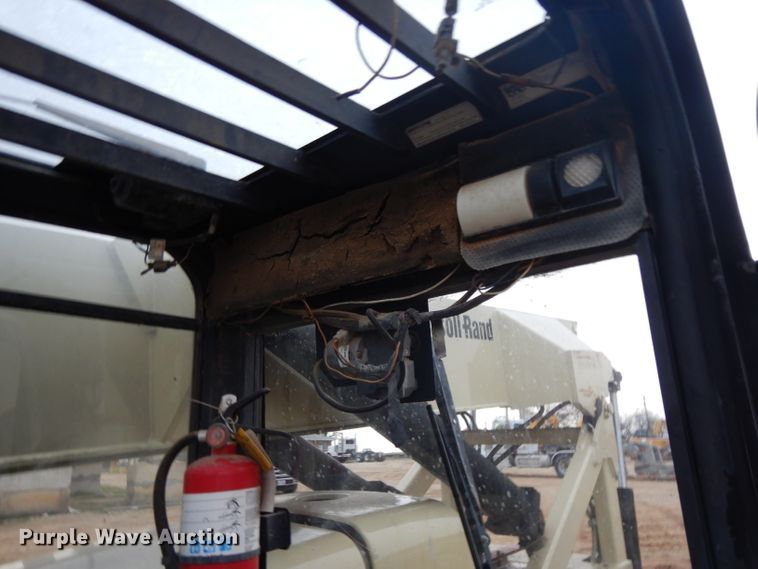 image for item DH2273 Ingersoll Rand VR843C telehandler