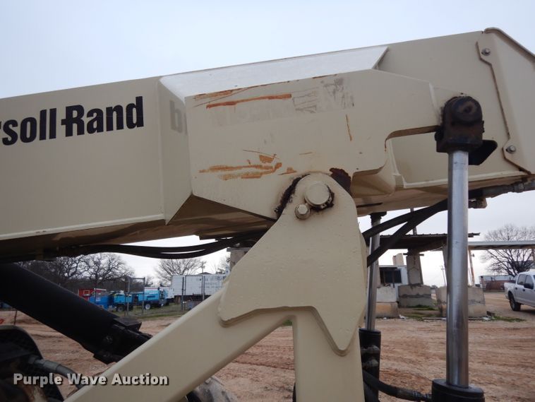 image for item DH2273 Ingersoll Rand VR843C telehandler