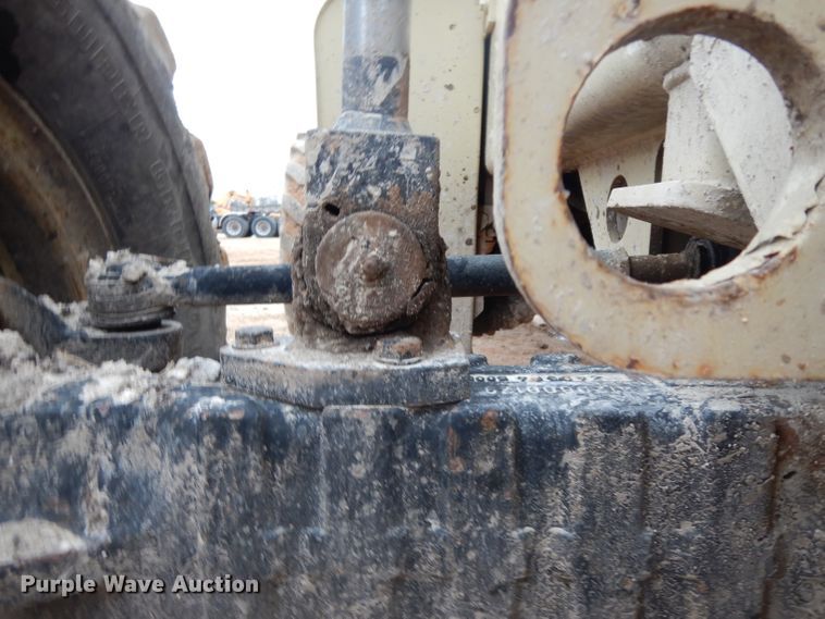 image for item DH2273 Ingersoll Rand VR843C telehandler