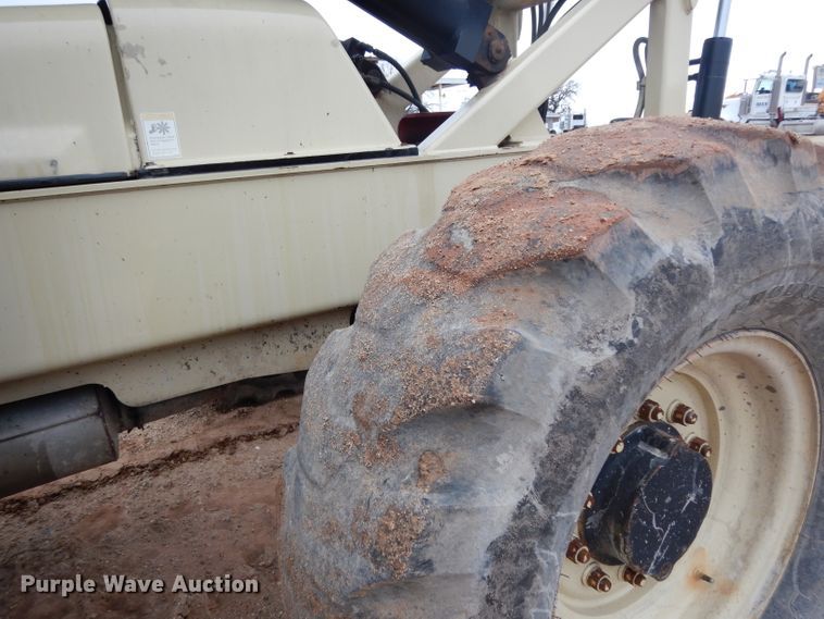 image for item DH2273 Ingersoll Rand VR843C telehandler