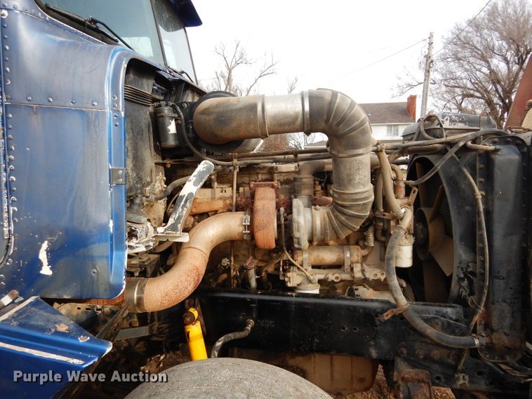 image for item DH3697 1990 Freightliner FLD dump truck