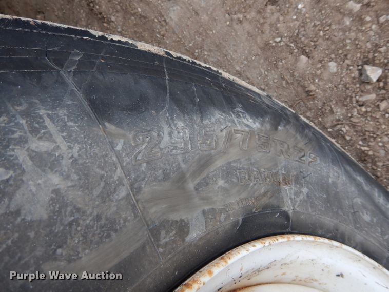 image for item DH3697 1990 Freightliner FLD dump truck