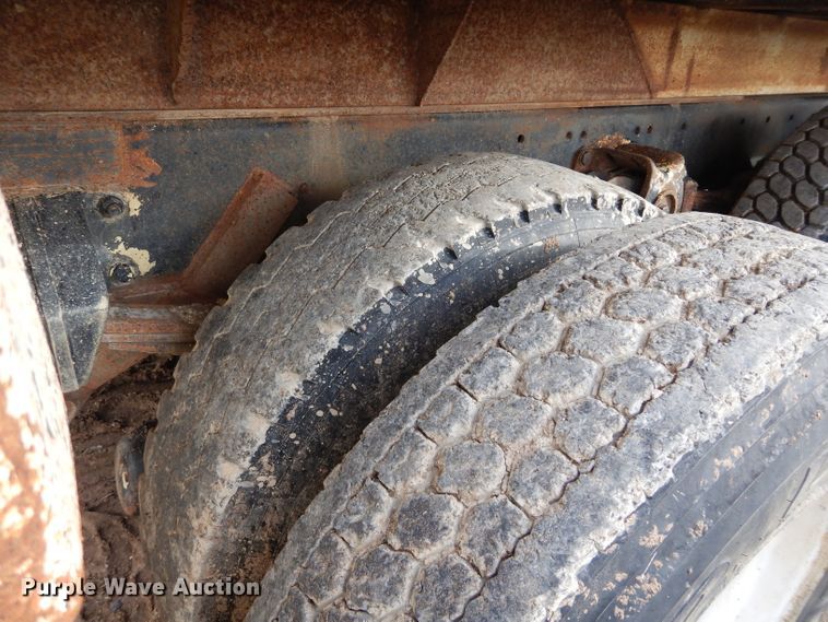 image for item DH3697 1990 Freightliner FLD dump truck