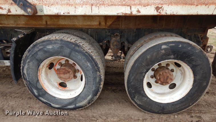 image for item DH3697 1990 Freightliner FLD dump truck