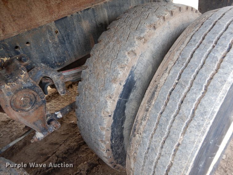 image for item DH3697 1990 Freightliner FLD dump truck