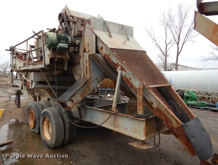 image for item DH4326 Cedarapids three deck wash plant