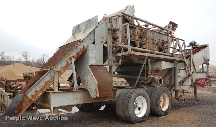 image for item DH4326 Cedarapids three deck wash plant