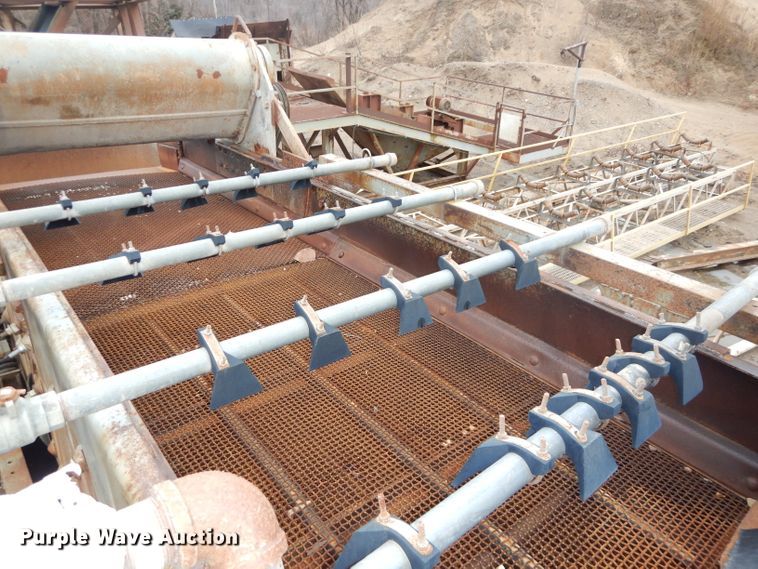 image for item DH4326 Cedarapids three deck wash plant