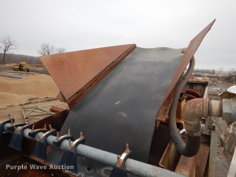 image for item DH4326 Cedarapids three deck wash plant