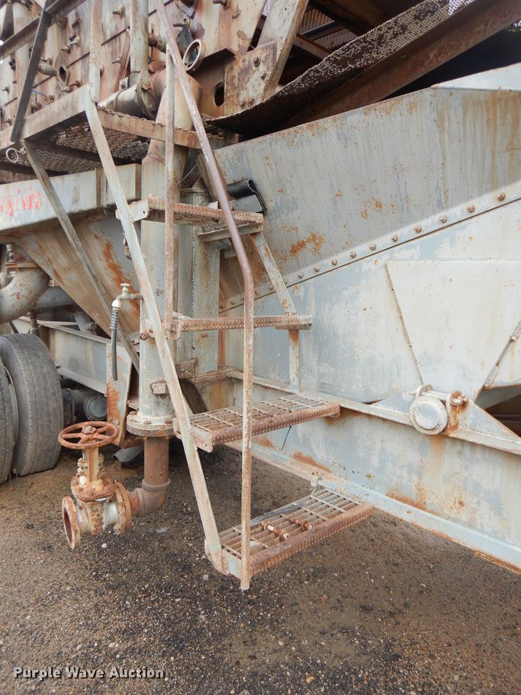 image for item DH4326 Cedarapids three deck wash plant