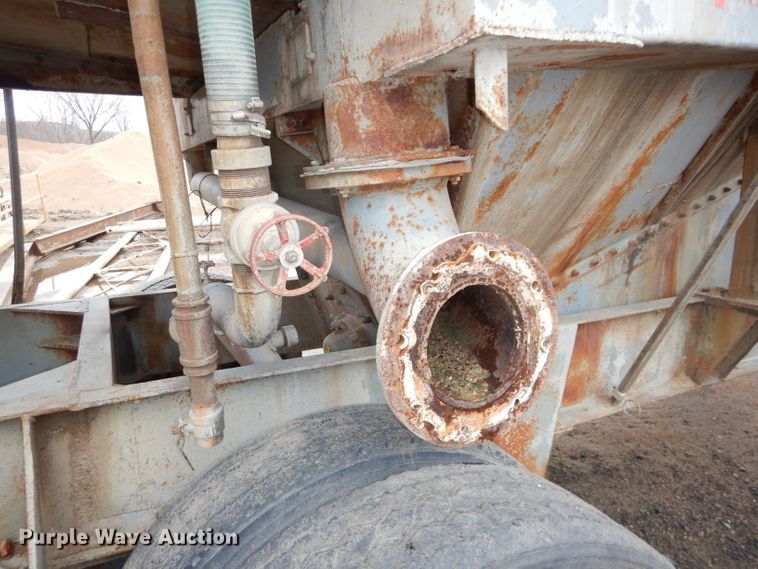 image for item DH4326 Cedarapids three deck wash plant