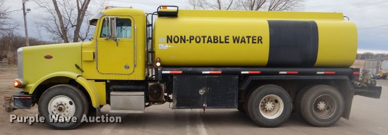 image for item DH4330 1991 Peterbilt 378 water truck