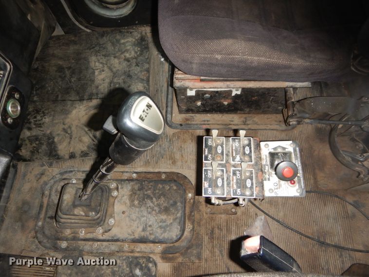 image for item DH4330 1991 Peterbilt 378 water truck