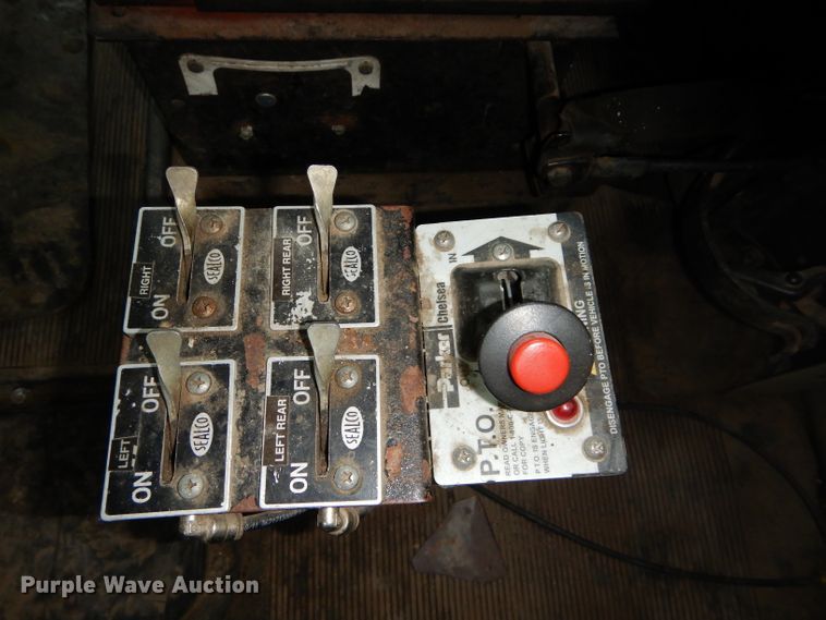 image for item DH4330 1991 Peterbilt 378 water truck