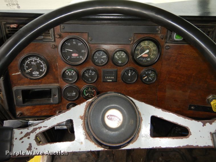 image for item DH4330 1991 Peterbilt 378 water truck