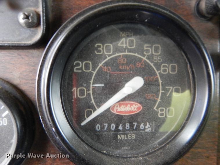 image for item DH4330 1991 Peterbilt 378 water truck