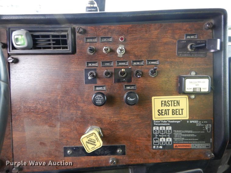 image for item DH4330 1991 Peterbilt 378 water truck