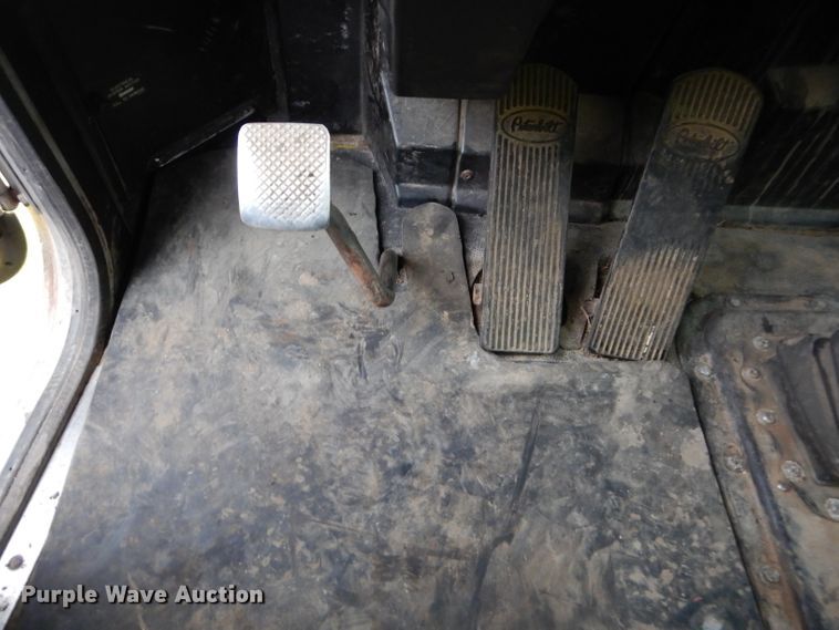 image for item DH4330 1991 Peterbilt 378 water truck