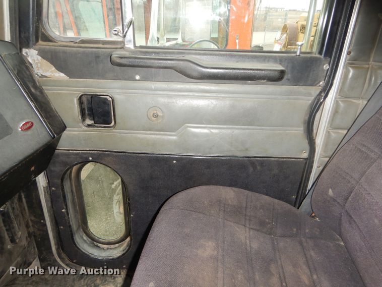 image for item DH4330 1991 Peterbilt 378 water truck