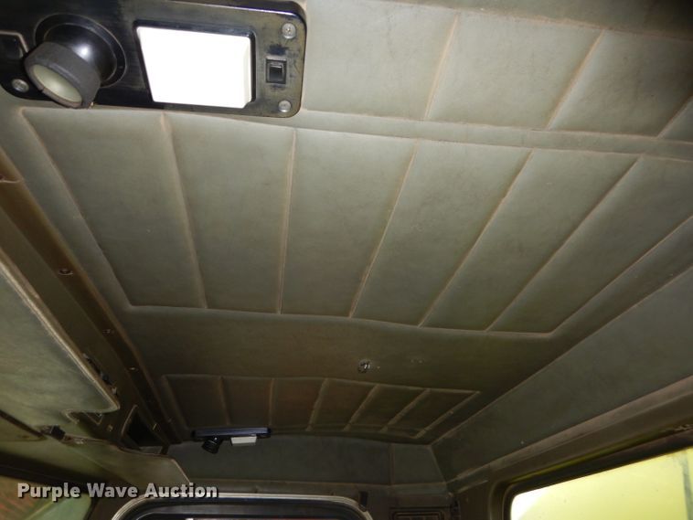 image for item DH4330 1991 Peterbilt 378 water truck