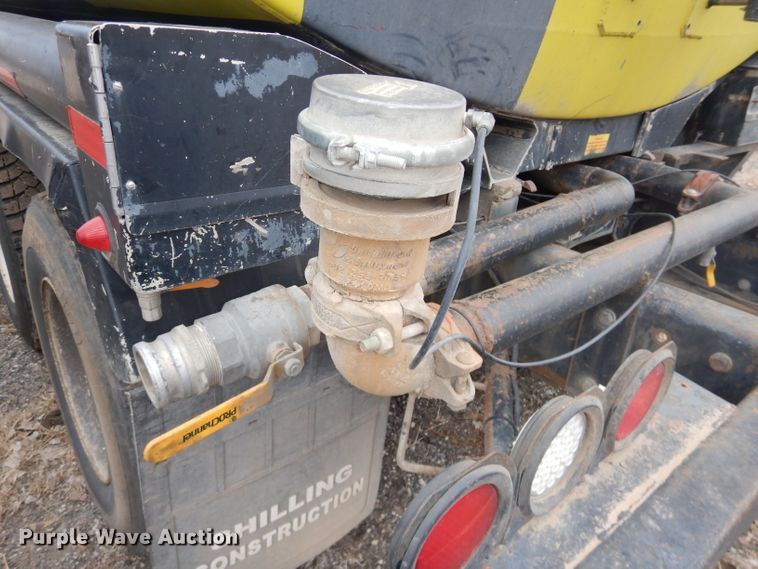 image for item DH4330 1991 Peterbilt 378 water truck