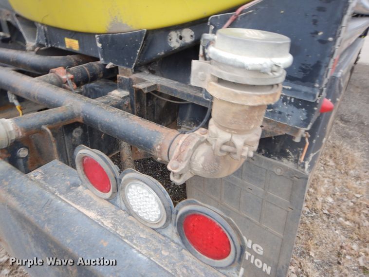 image for item DH4330 1991 Peterbilt 378 water truck