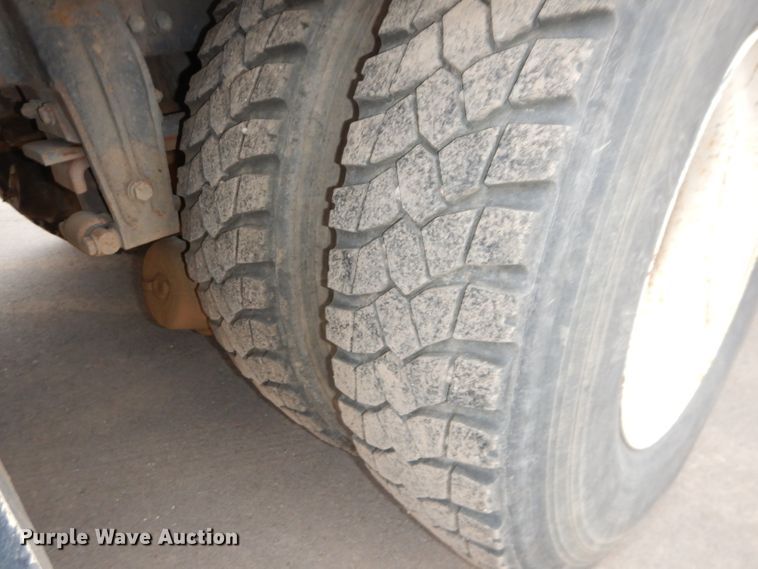 image for item DH4330 1991 Peterbilt 378 water truck