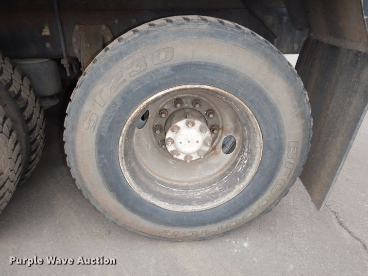 image for item DH4330 1991 Peterbilt 378 water truck