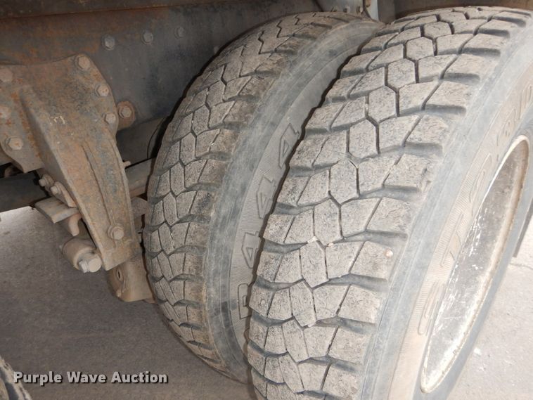 image for item DH4330 1991 Peterbilt 378 water truck