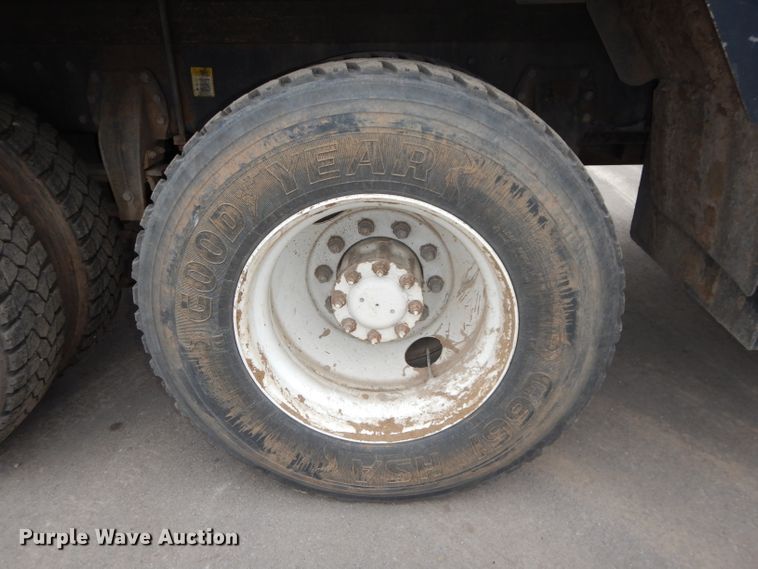 image for item DH4330 1991 Peterbilt 378 water truck