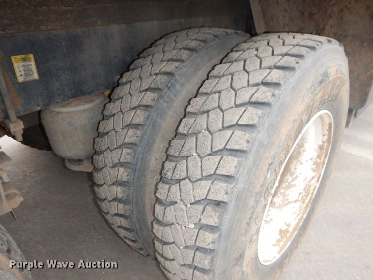 image for item DH4330 1991 Peterbilt 378 water truck