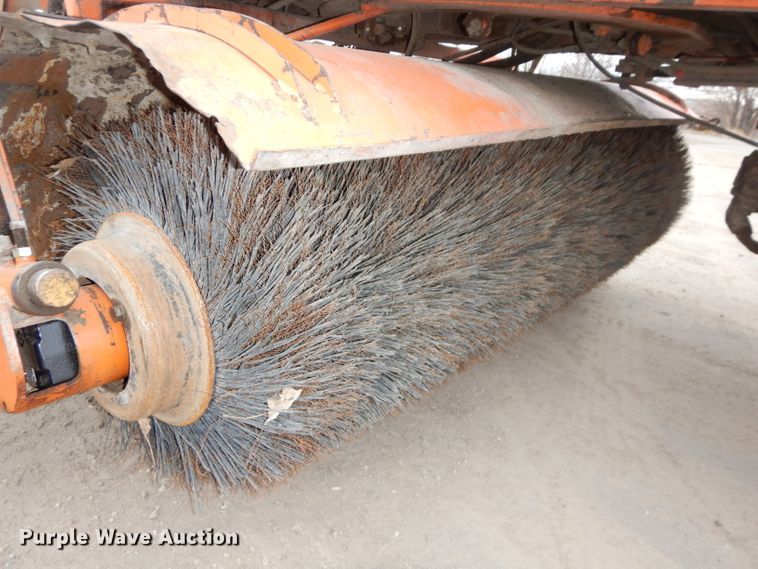 image for item DH4331 Broce RJT350 broom