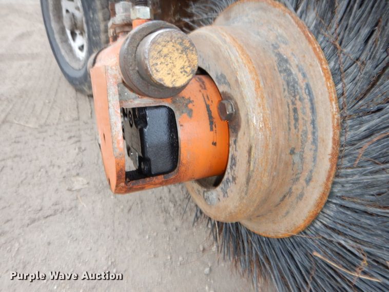 image for item DH4331 Broce RJT350 broom