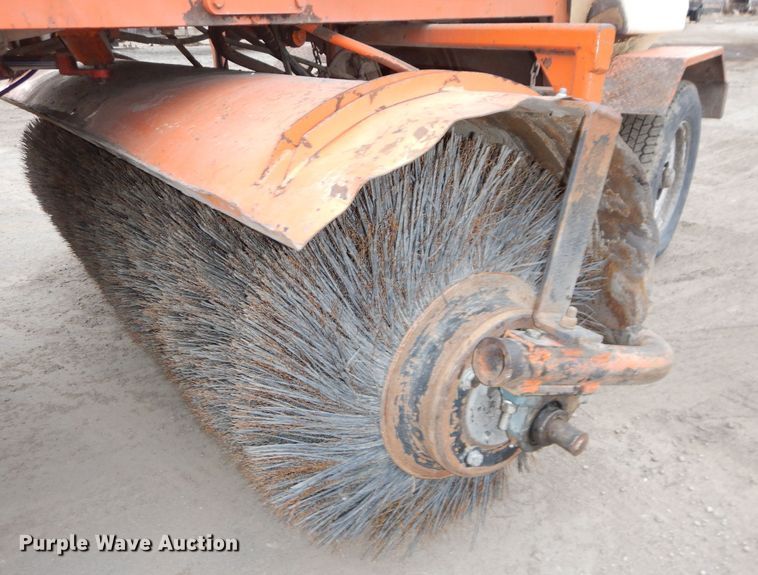 image for item DH4331 Broce RJT350 broom