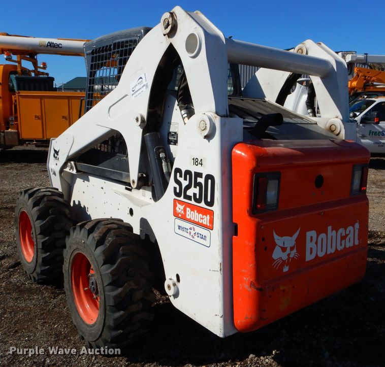 image for item DH4340 2008 Bobcat S250 skid steer