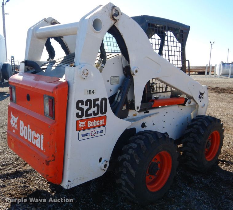 image for item DH4340 2008 Bobcat S250 skid steer