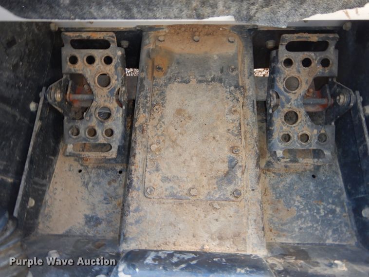 image for item DH4340 2008 Bobcat S250 skid steer