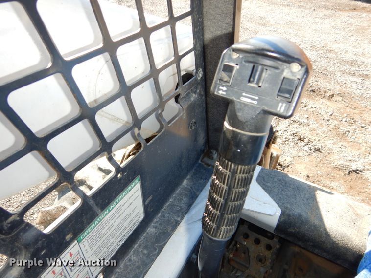 image for item DH4340 2008 Bobcat S250 skid steer