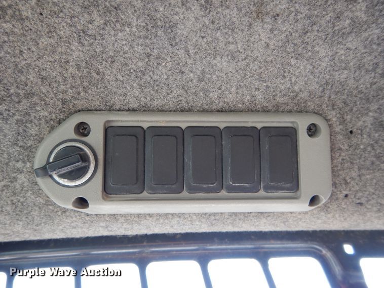 image for item DH4340 2008 Bobcat S250 skid steer