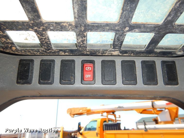 image for item DH4340 2008 Bobcat S250 skid steer