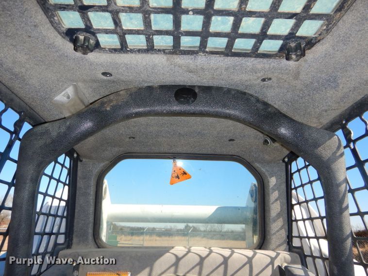 image for item DH4340 2008 Bobcat S250 skid steer