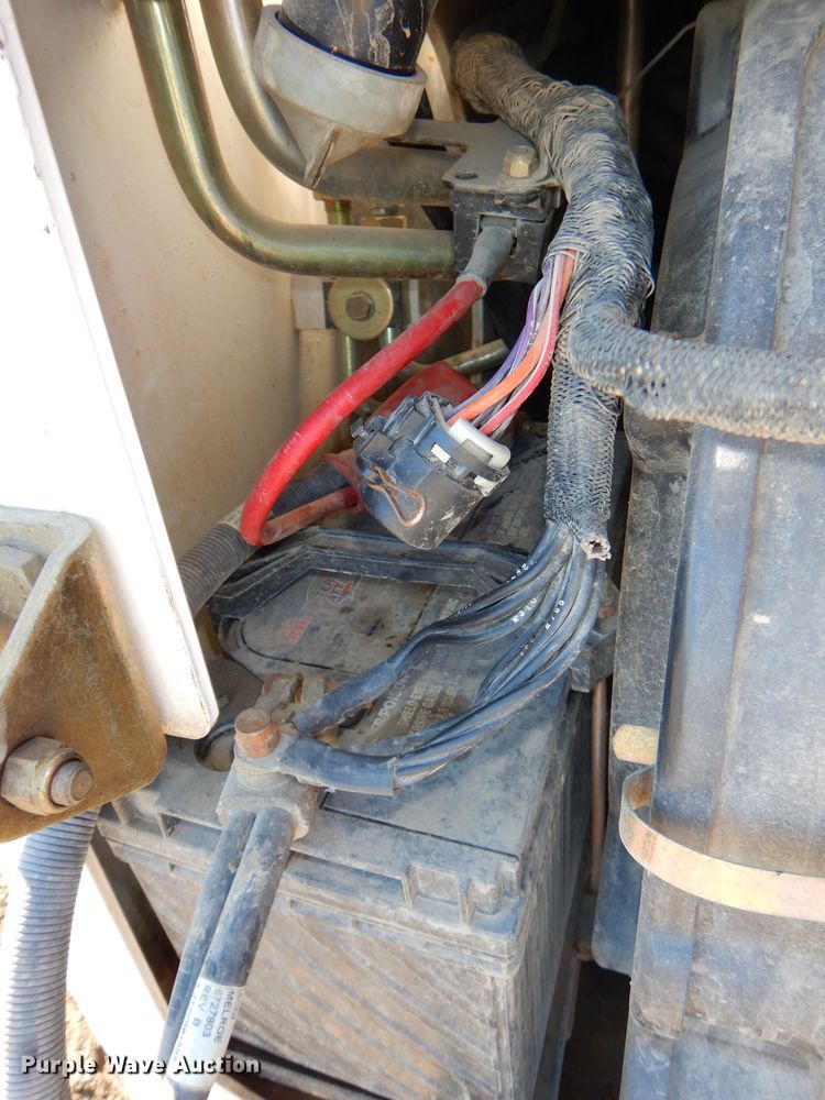 image for item DH4340 2008 Bobcat S250 skid steer