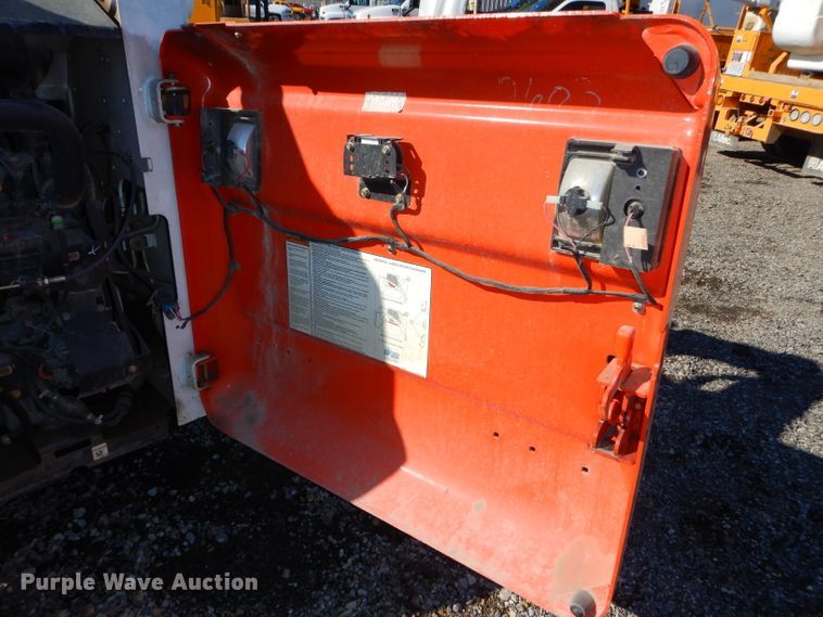 image for item DH4340 2008 Bobcat S250 skid steer