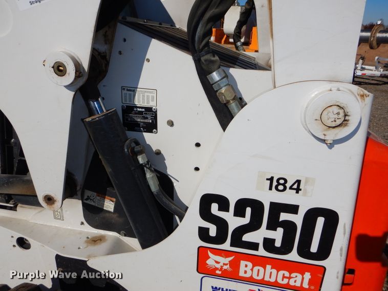 image for item DH4340 2008 Bobcat S250 skid steer