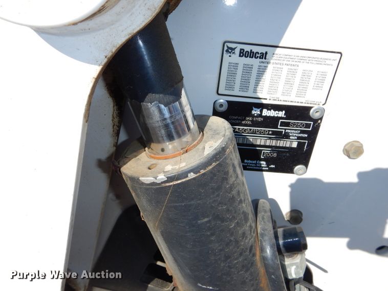 image for item DH4340 2008 Bobcat S250 skid steer